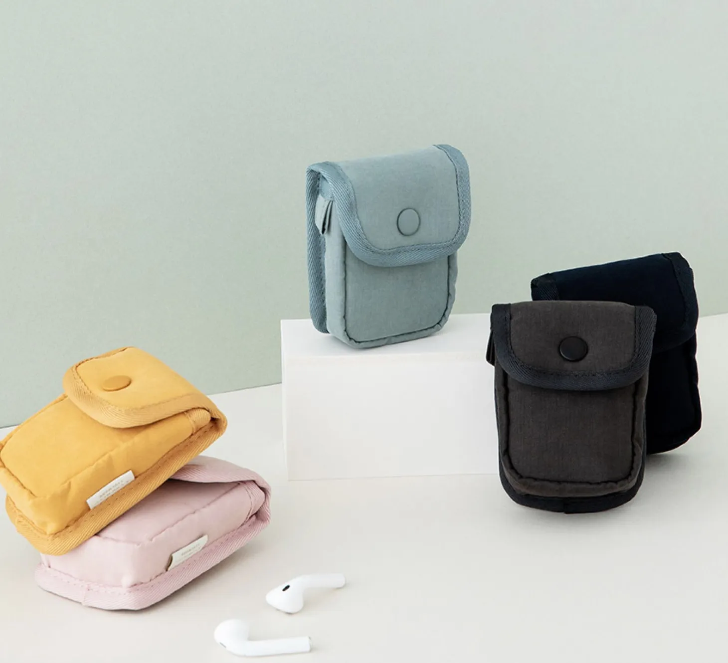 Button Earphone Pouch
