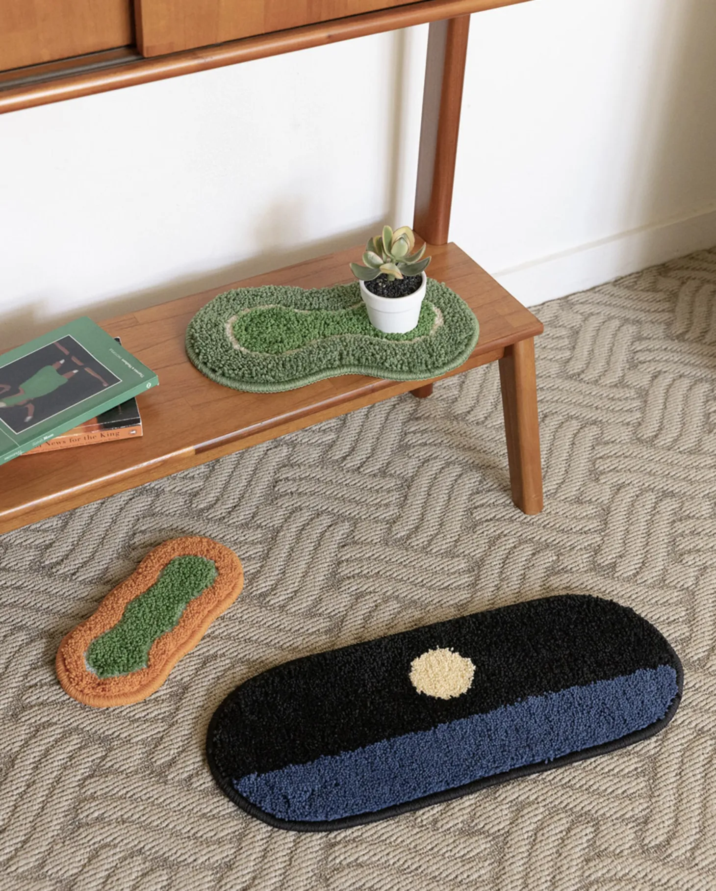 Small Life & Pieces Point Rug